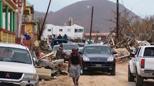 Main photo Chaos sécuritaire à Saint-Martin: la responsabilité du gouvernement engagée