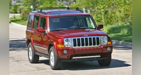 سيارة 2009 Jeep Commander 