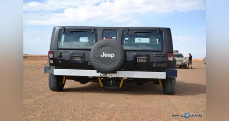 Après les limousines alongées, voici la Jeep......élargie !!!