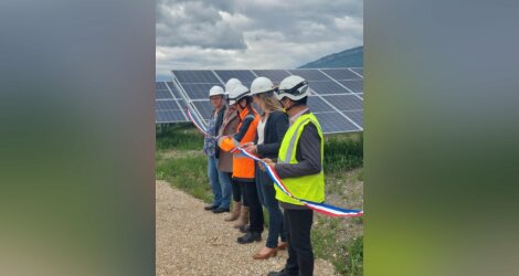 Transition énergétique: la CNR inaugure un parc photovoltaïque au nord de Lyon