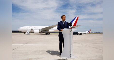 Kiosque : "les français ont bien envie  " d'emmerder " Emmanuel Macron